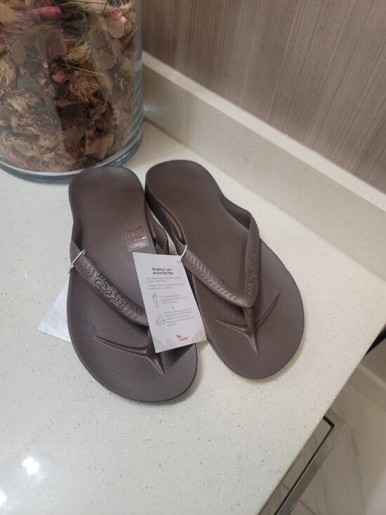 Archie’s Arch Support Flip Flops Unisex Men 8/ Women 9 New NWT Brown